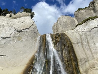 Головнинский клиф со смотровой мыса Пузанова