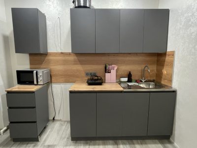 Уютная однокомнатная квартира в центре Южно-Курильска посуточно (пгт. Южно-Курильск, ул. 60 лет ВЛКСМ, д. 6а)