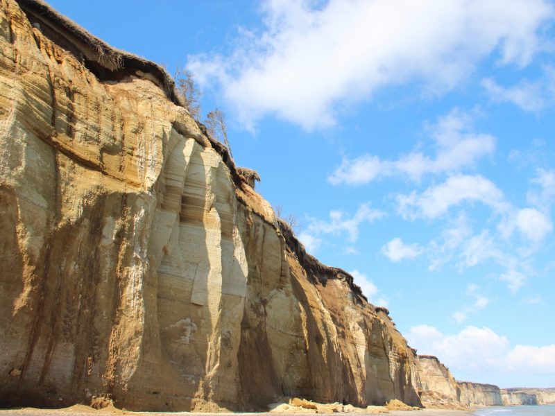 Головнинский клиф со смотровой мыса Пузанова